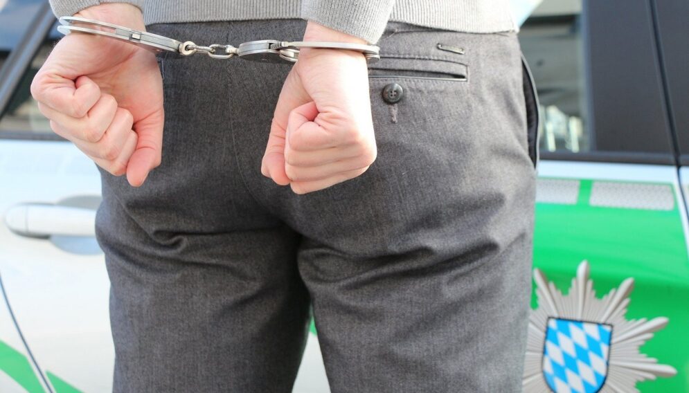 Police 2122376 1920
