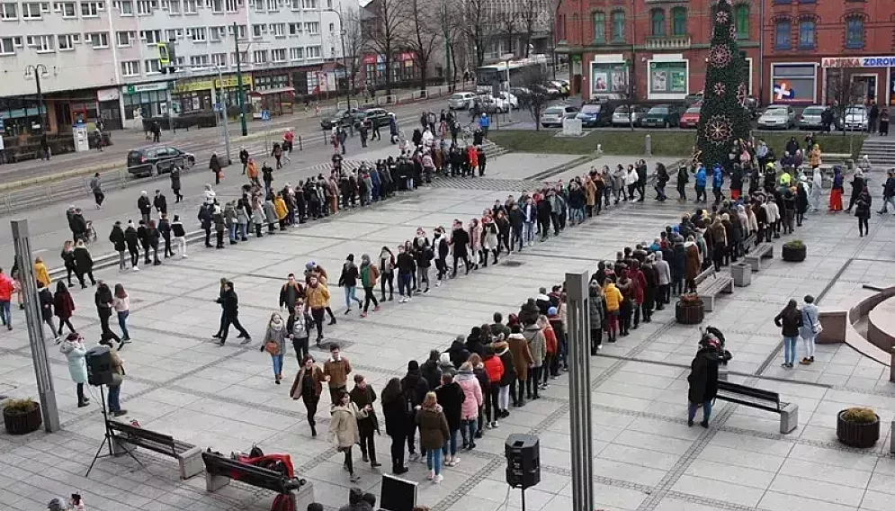 Polonez na rynku w rudzie