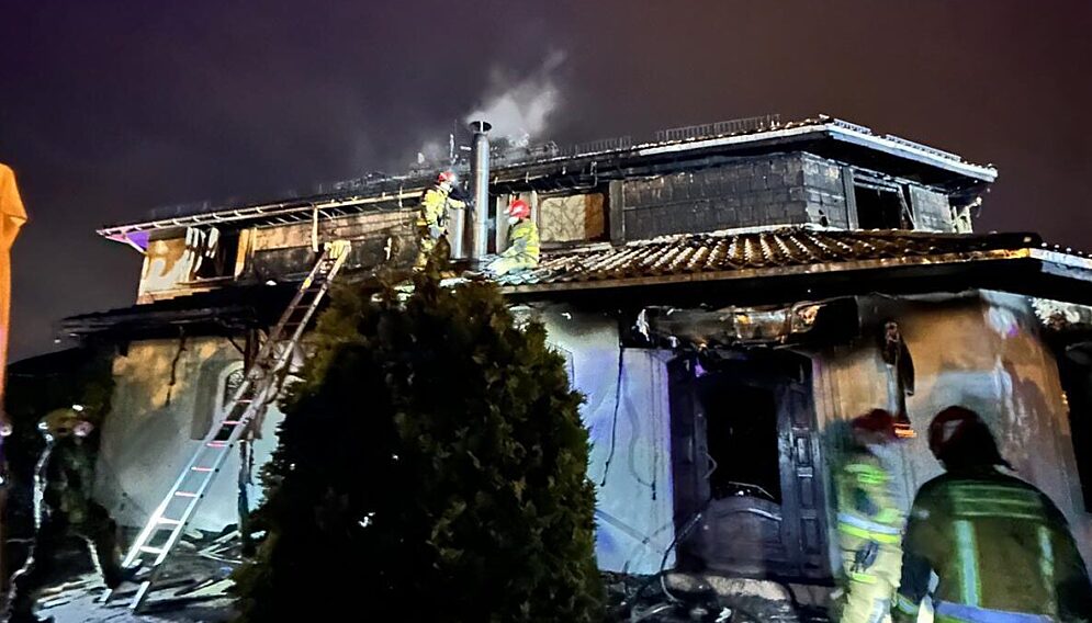 Pozar restauracji w piekarach