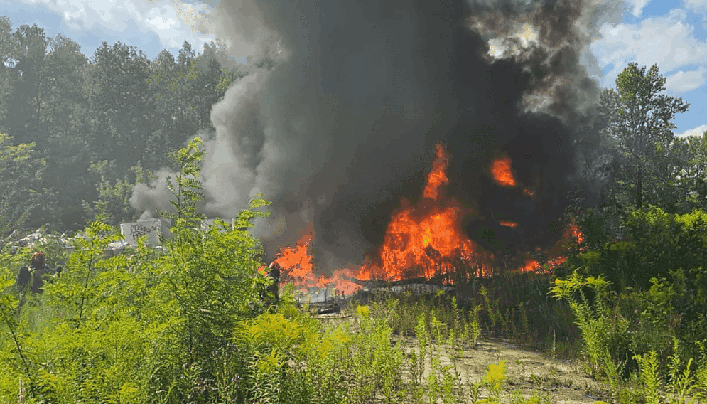 Pozar skladowiska w dabrowie gorniczej