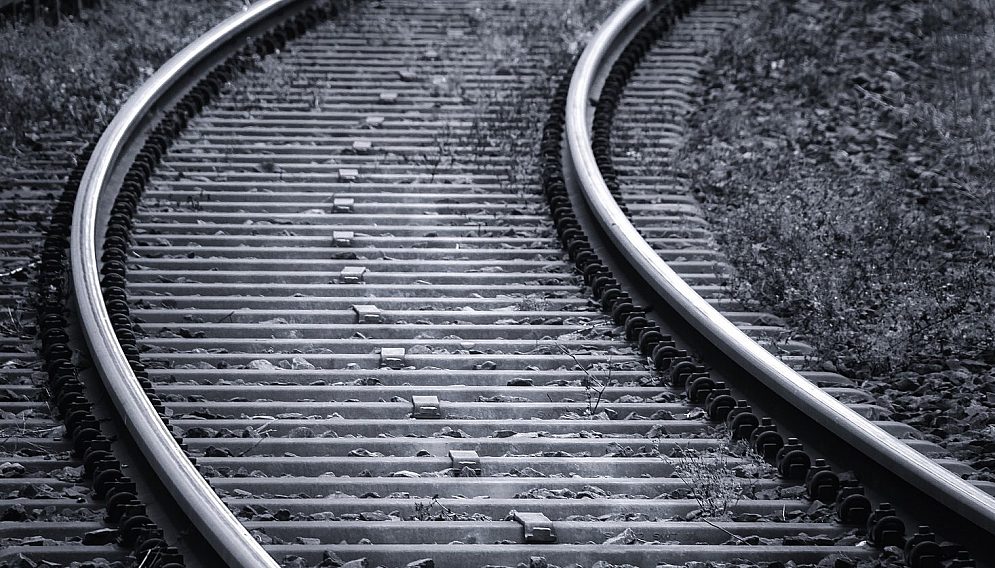 Railway tracks g73992e2f0 1920