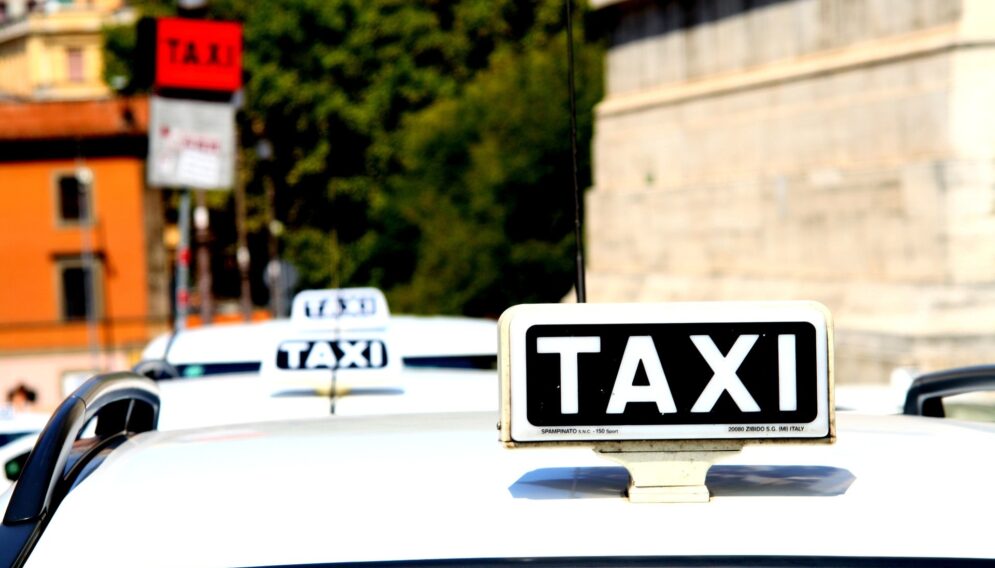 Taxi 1184799 1920