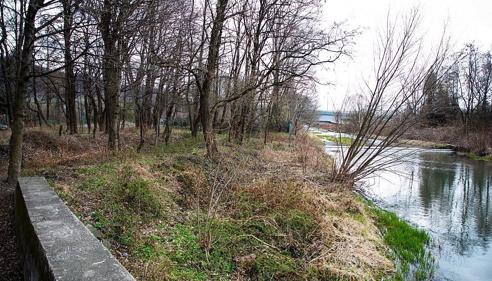 Tereny nad rzeka1
