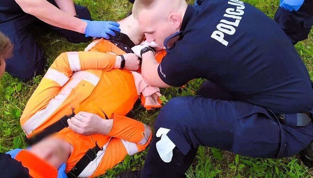 Wypadek podczas koszenia trawy