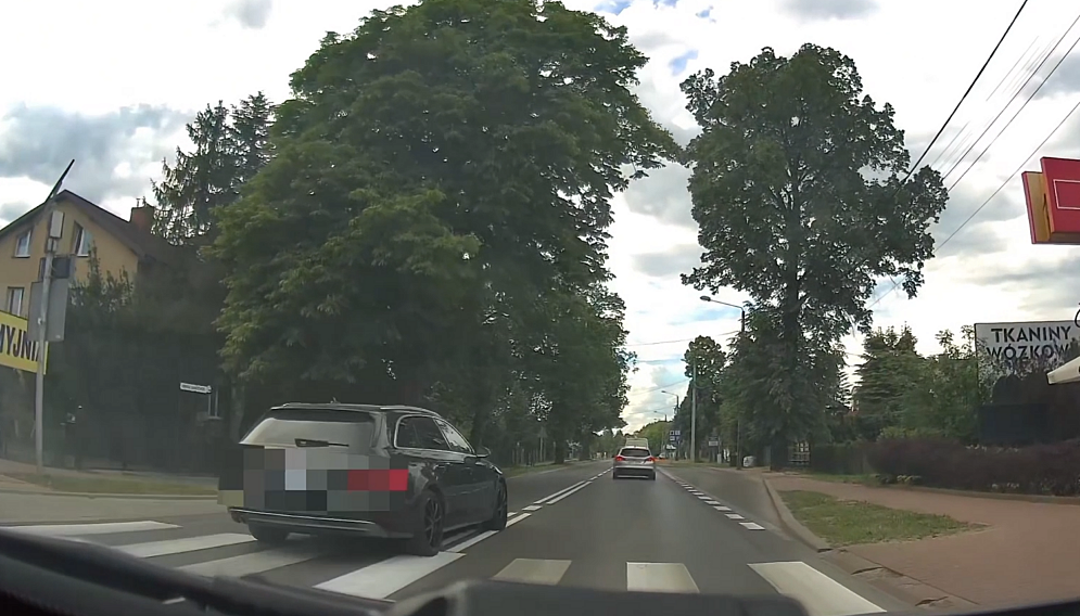 Wyprzedzanie na przejsciu