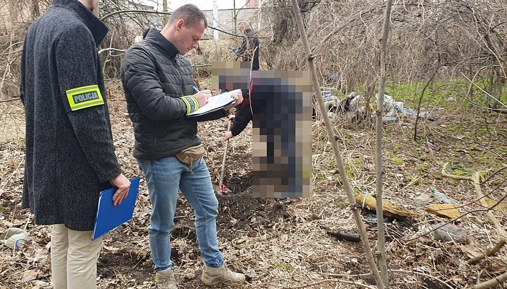 Znecanie sie nad psem