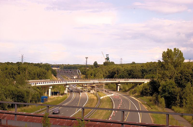 A4 02