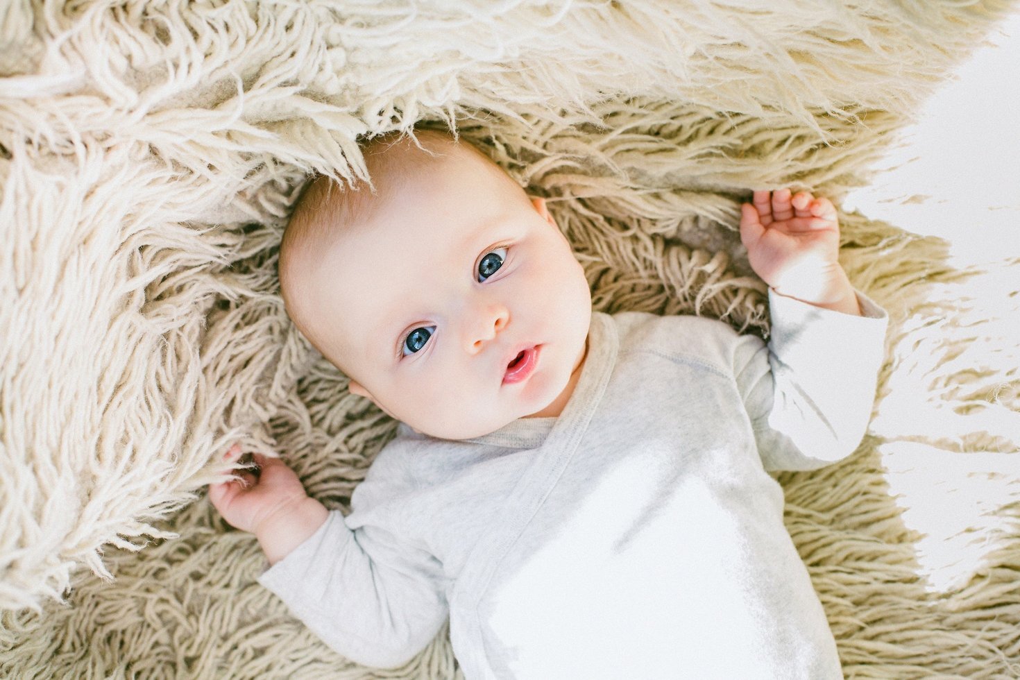 Adorable baby child 789786
