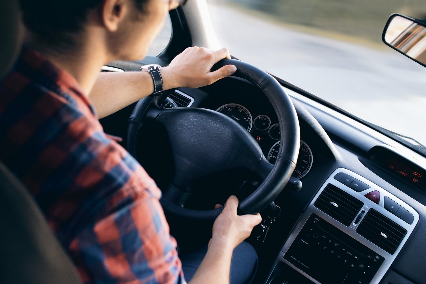 Adult automotive blur 13861