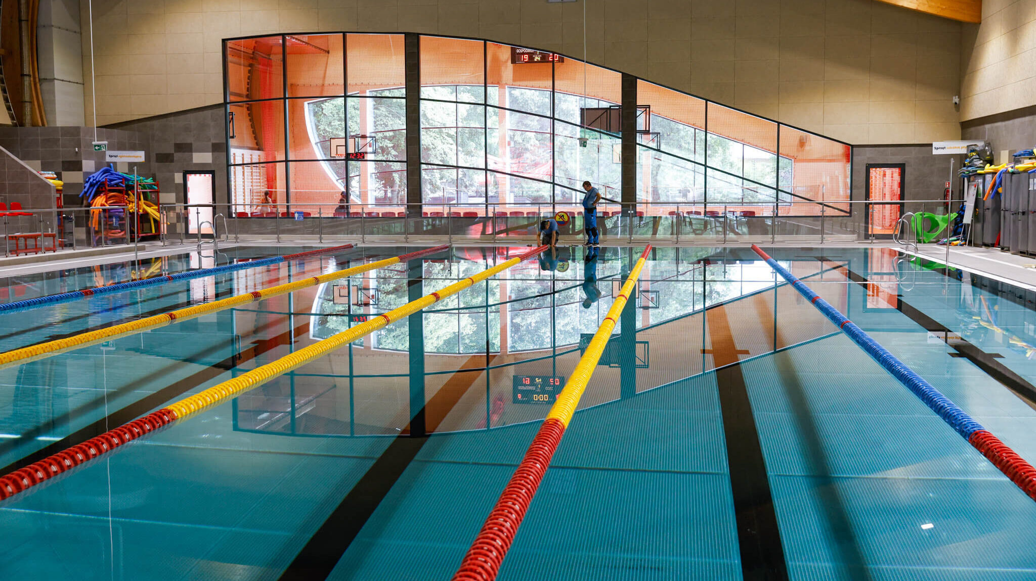 Basen zadole ponownie otwarty