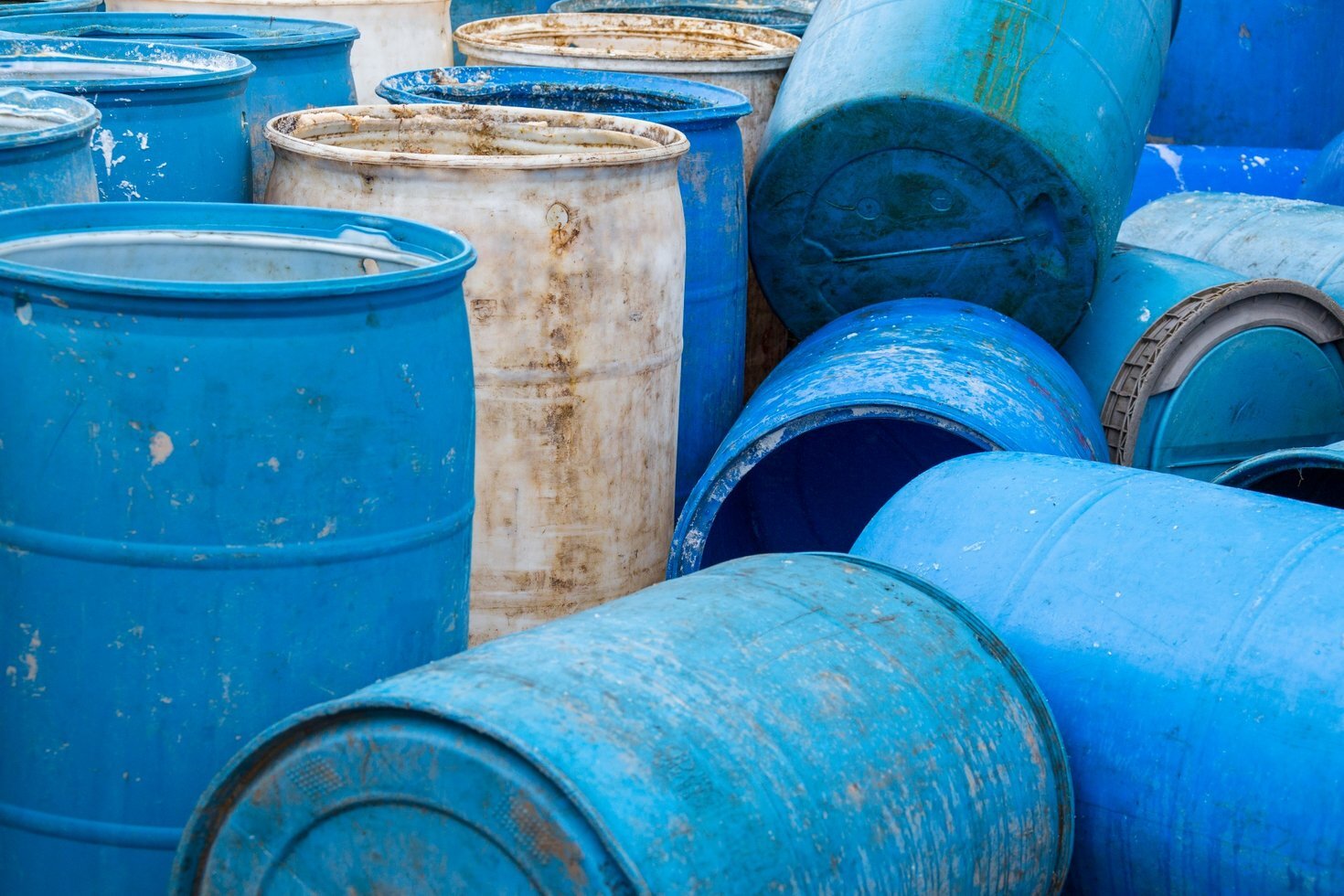 Blue barrels 1541422454ic T