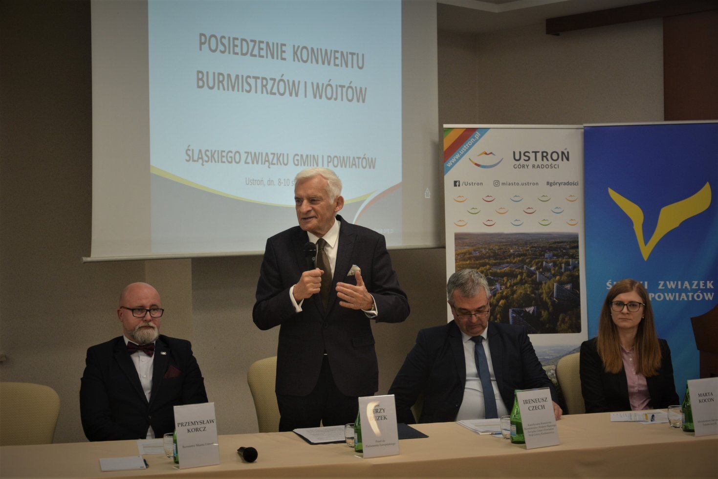 Buzek