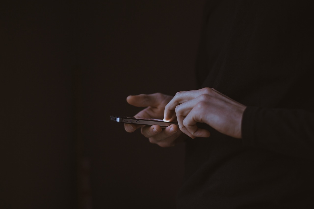 Cell phone 690192 1280