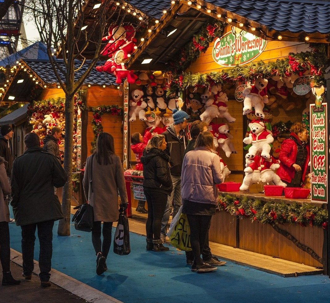 Christmas market 1864241 1920