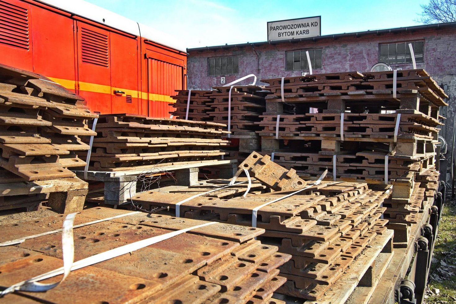 Csm Materialy do mocowania szyn fot Mariusz Senderowski SGKW 2 9772dcc550