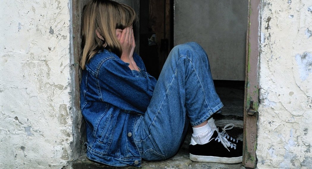Csm girl jeans kid loneliness 236215 f3f70e874d