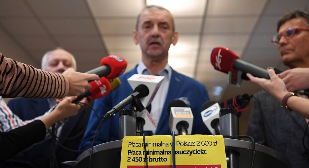 Csm mid 19a02011 be4fb37b43