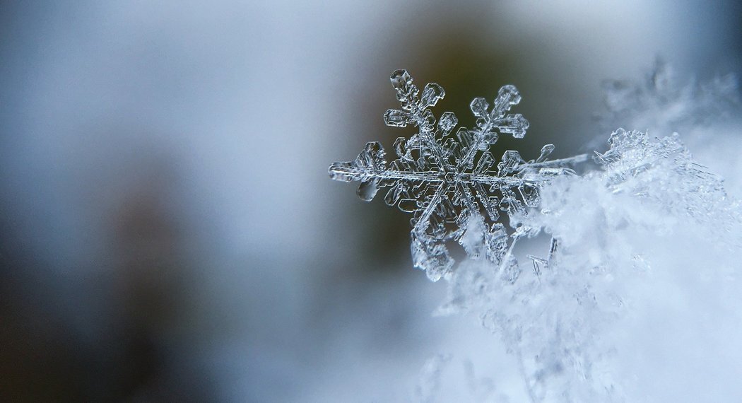 Csm snowflake 1245748 1920 487c0b9311