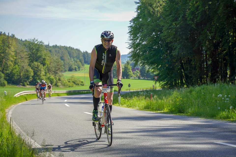 Cyclists 4276083 960 720