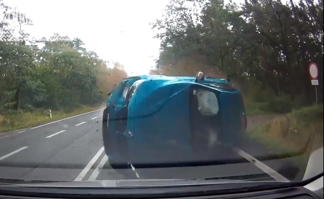 Czolowe zderzenie BMW