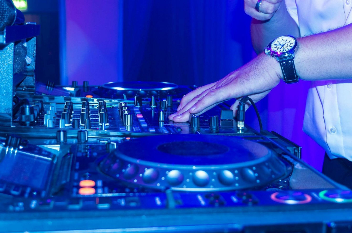 Dj 228999 1920 01