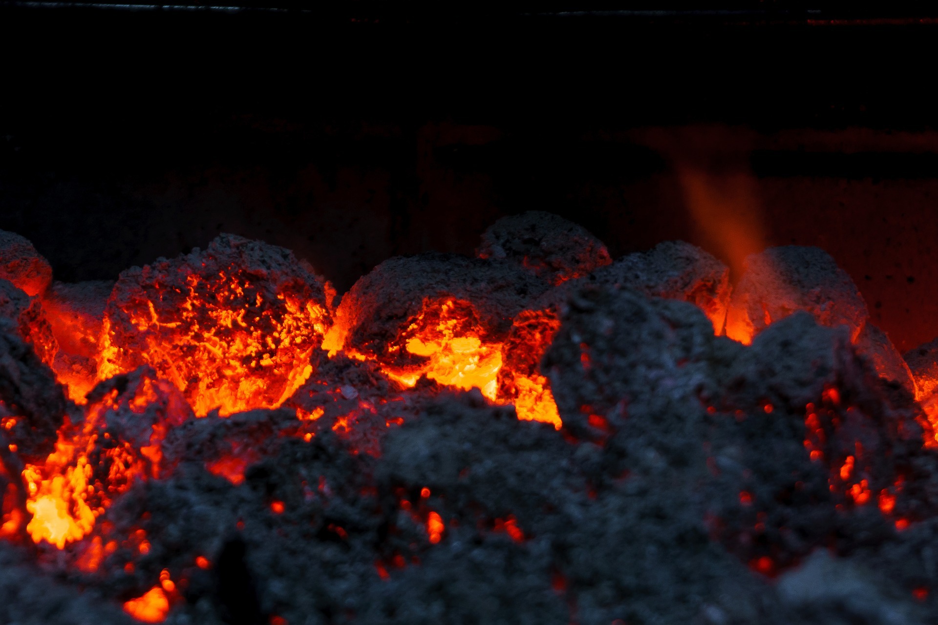 Embers 2690366 1920