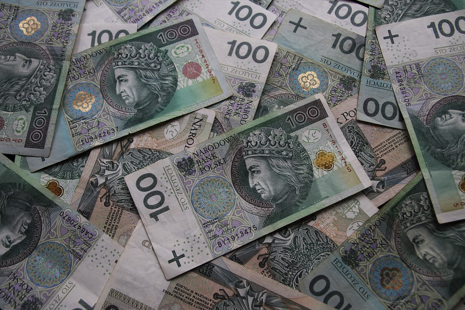 Euro banknotes 4073891 960 720