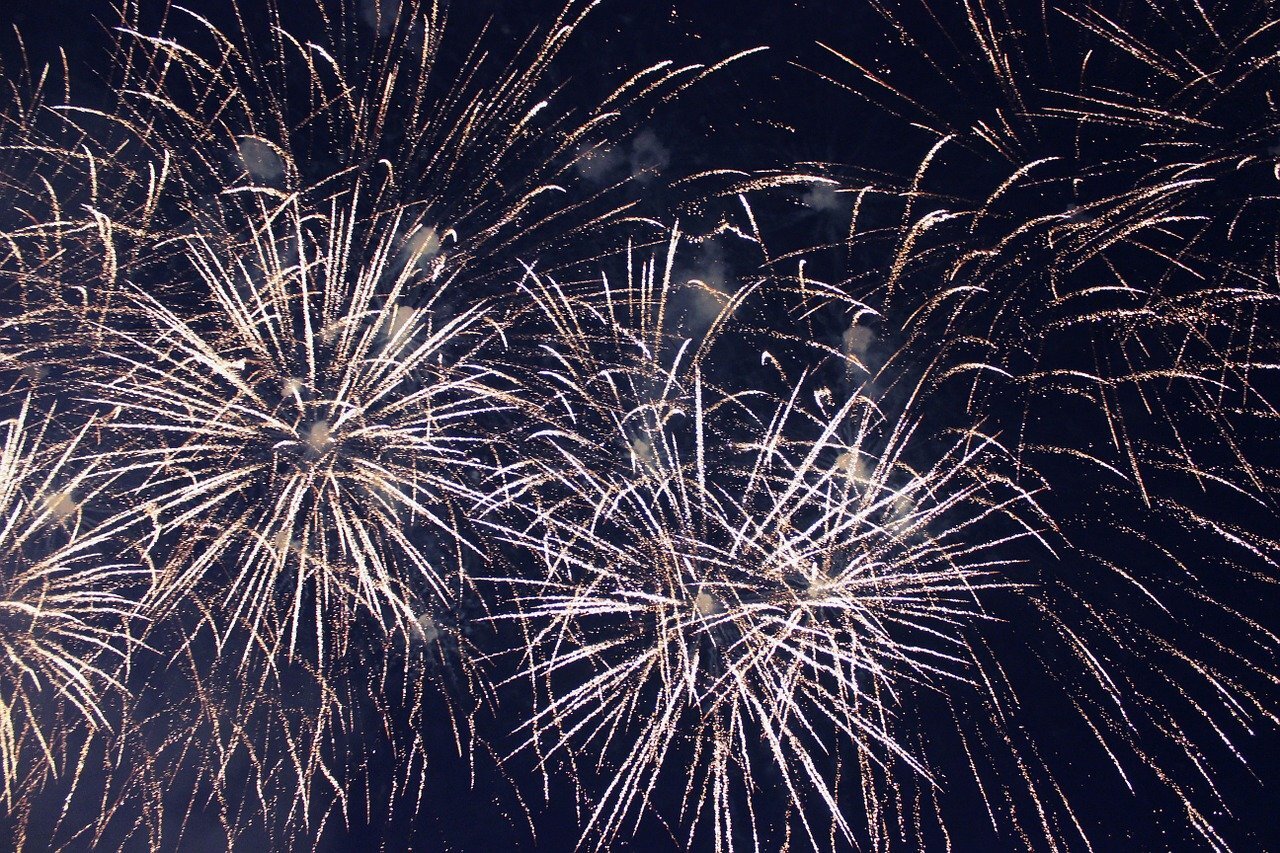 Fireworks 572453 1280