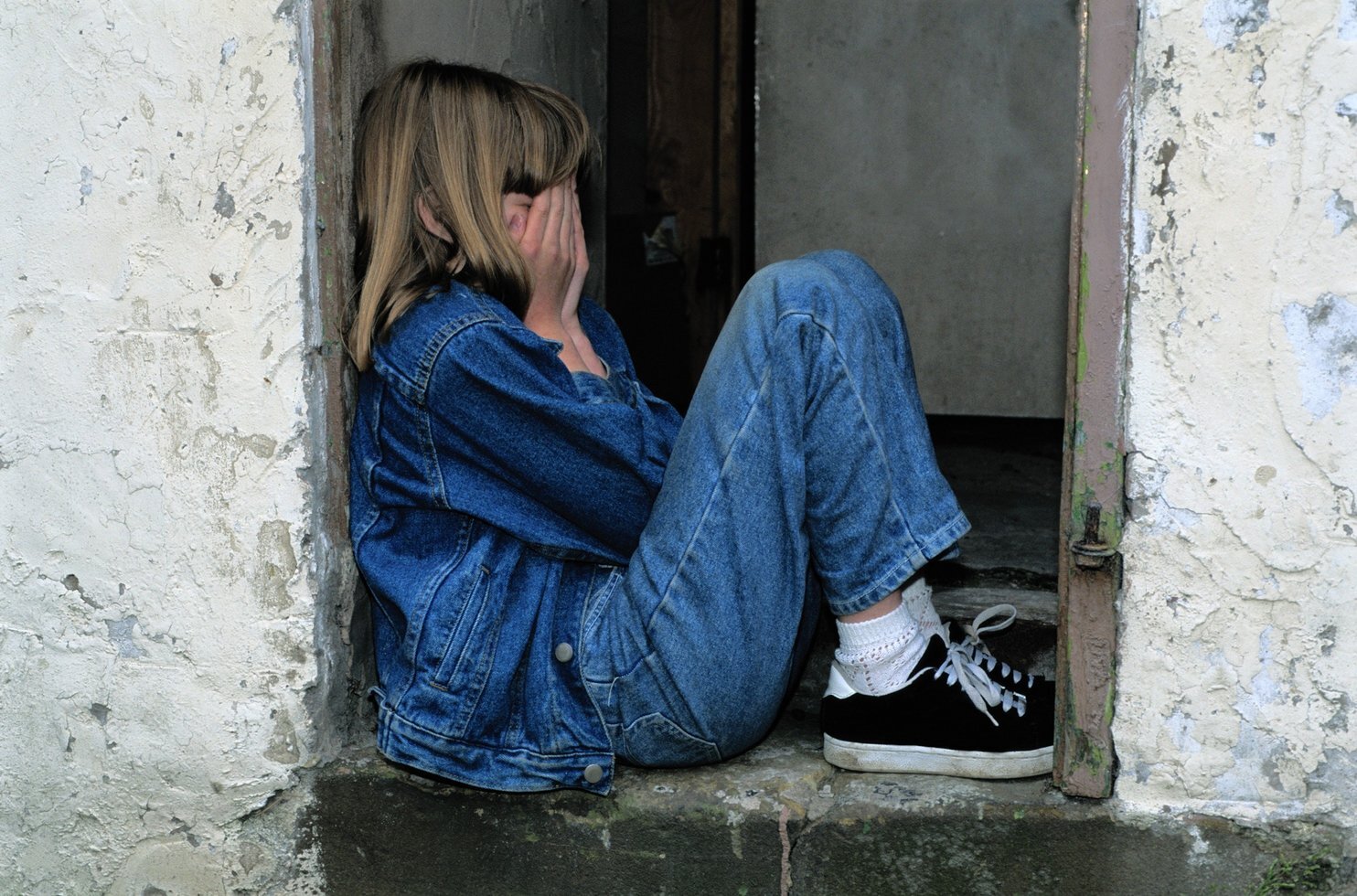 Girl jeans kid loneliness 236215