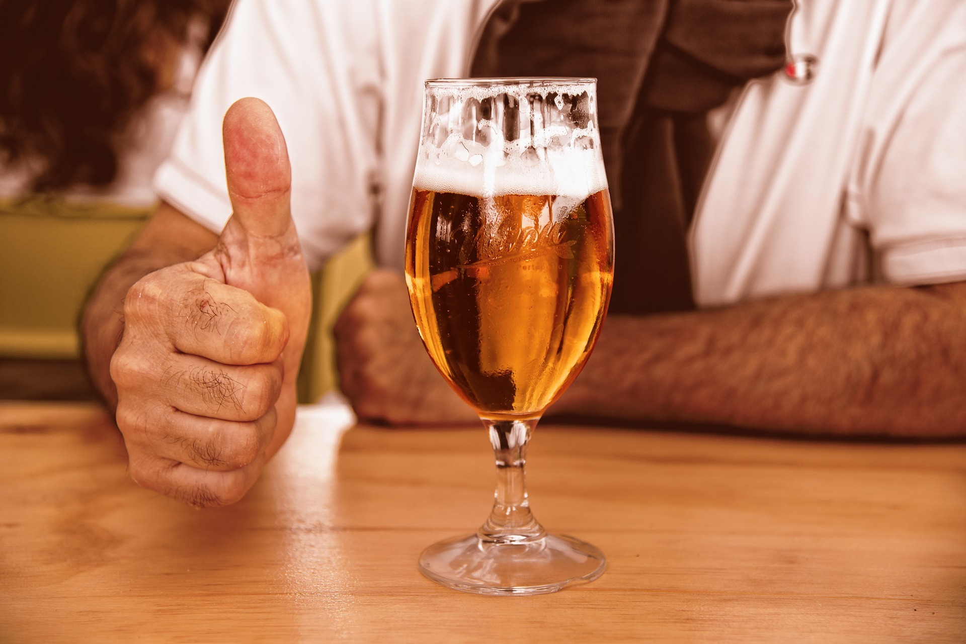 Glass of beer 3444480 1920