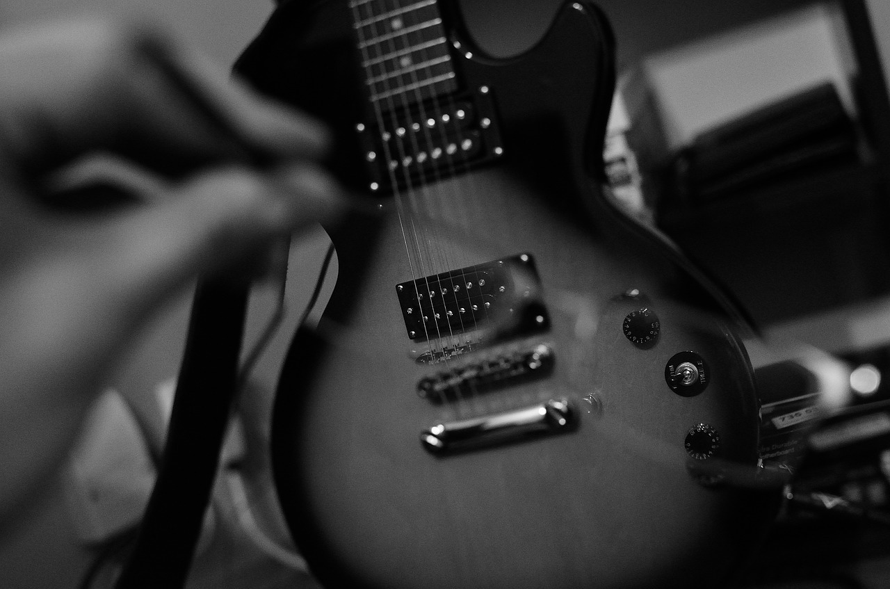 Guitar 932655 1280