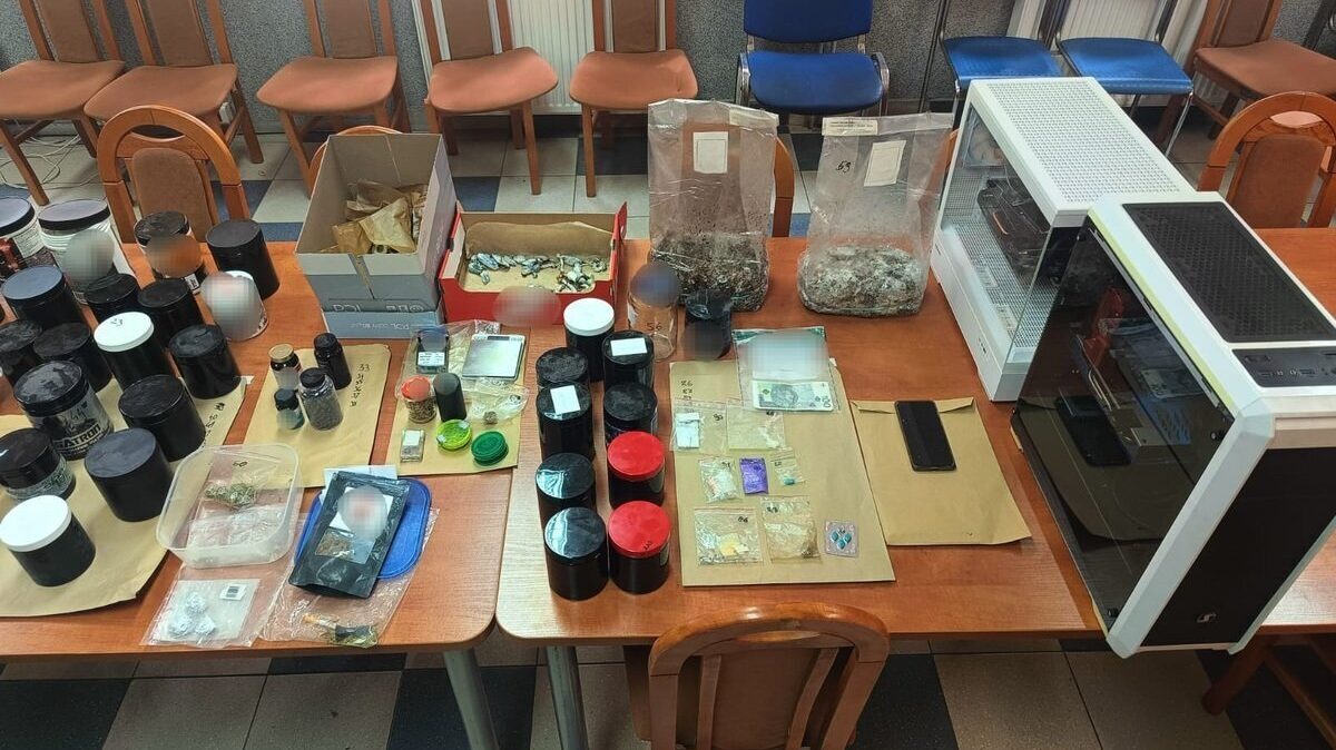 Handel narkotykami wsrod nieletnich