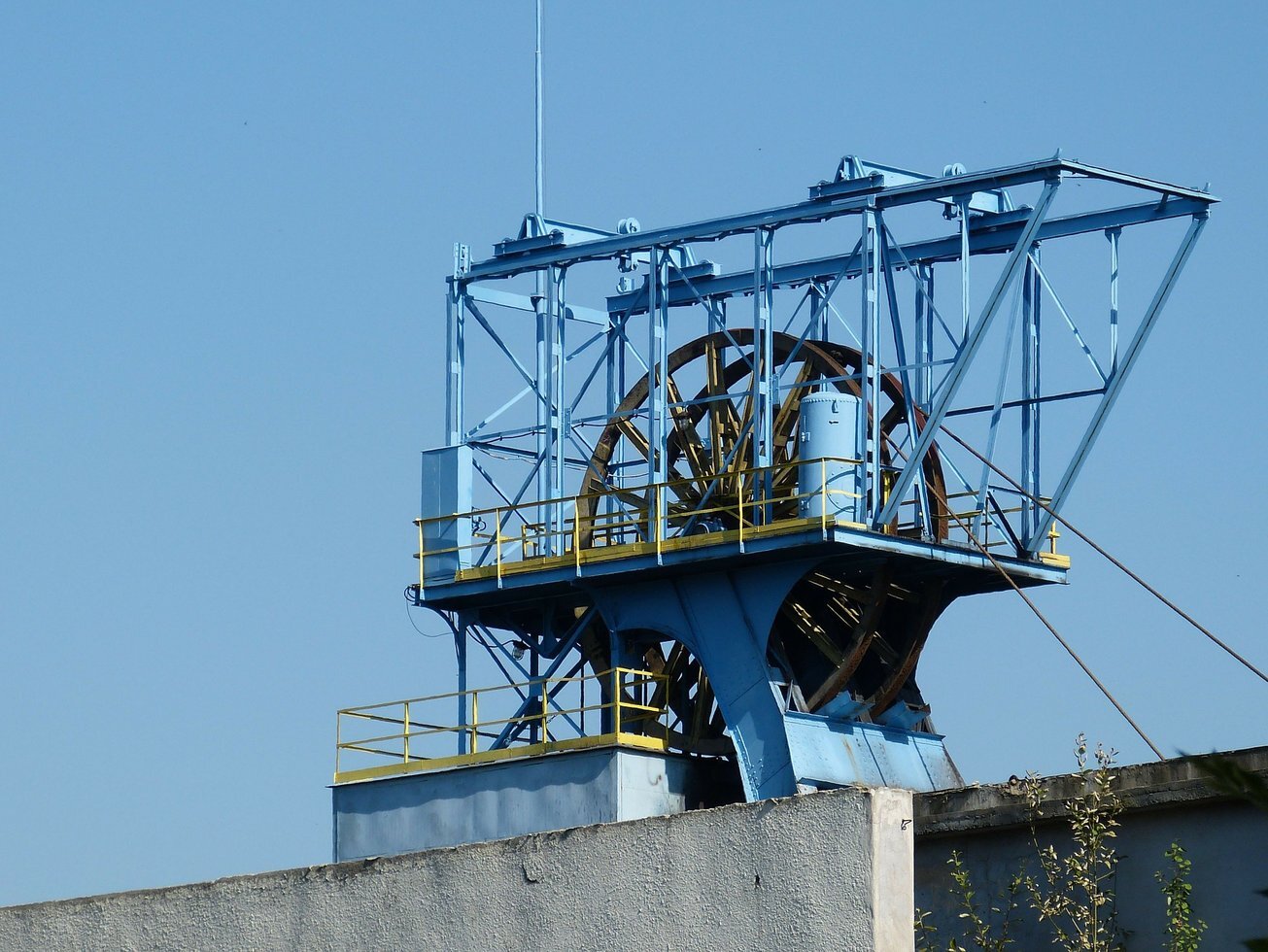 Headframe 223336 1920