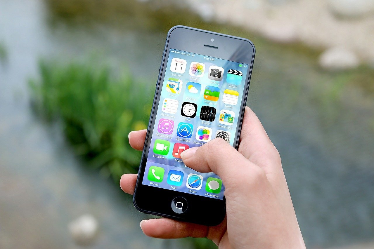 Iphone 410311 1280 01