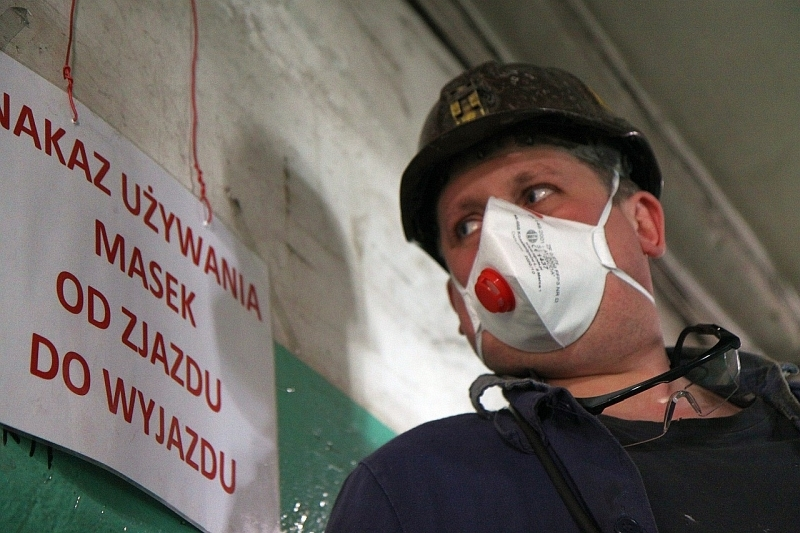 Jak pg dba o gornikow w czasie korony