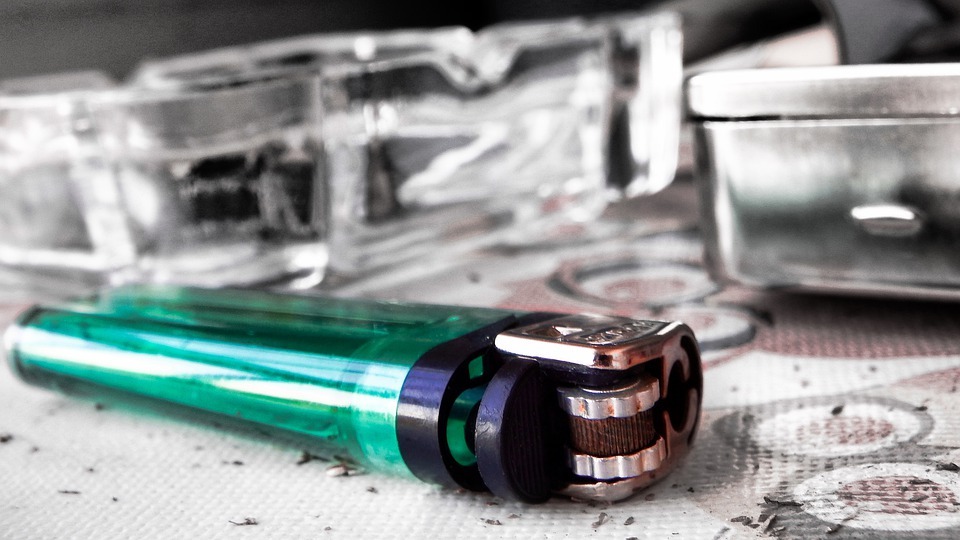 Lighter 4524535 960 720