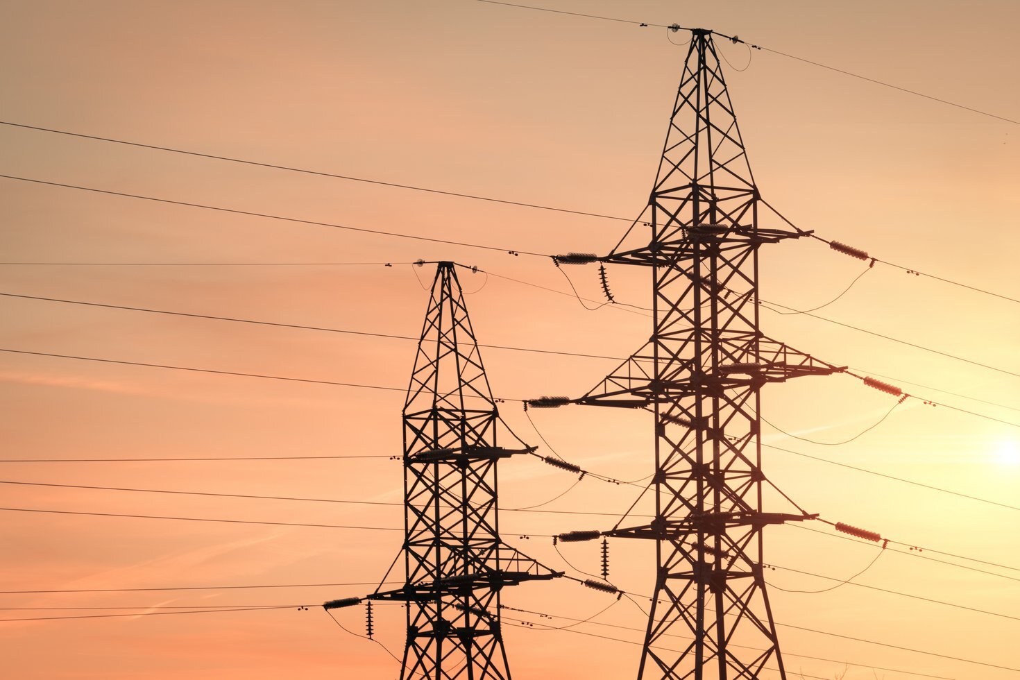 Linie energetyczne pomaranczowe niebo prad elektryczny 1324955