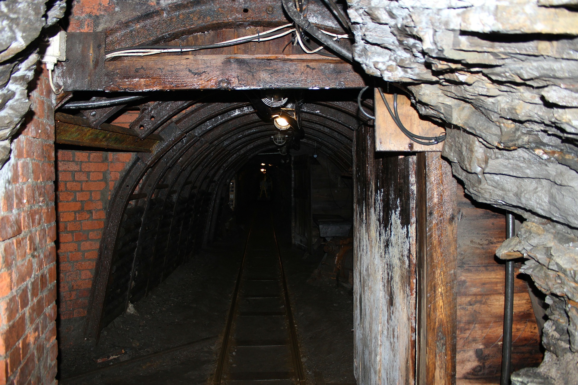 Mining 168267 1920