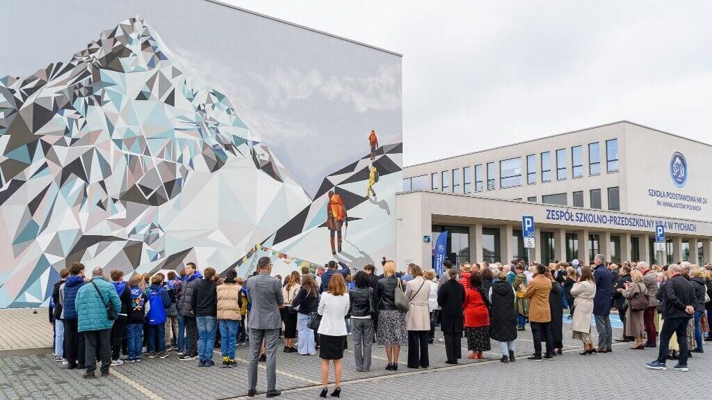 Mural himalaistów w tychach