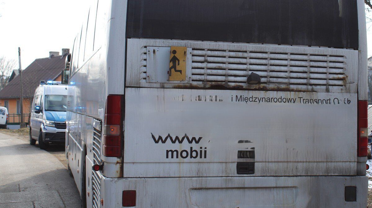 Niesprawny autokar wiozl dzieci