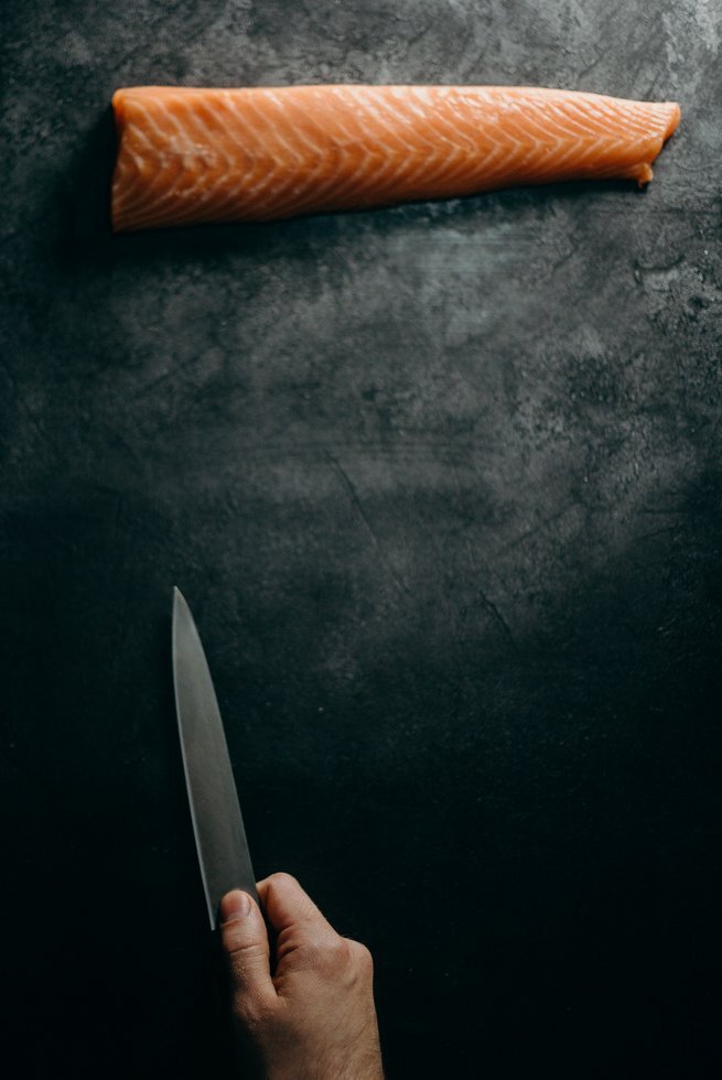 Photo of person holding knife 3296281