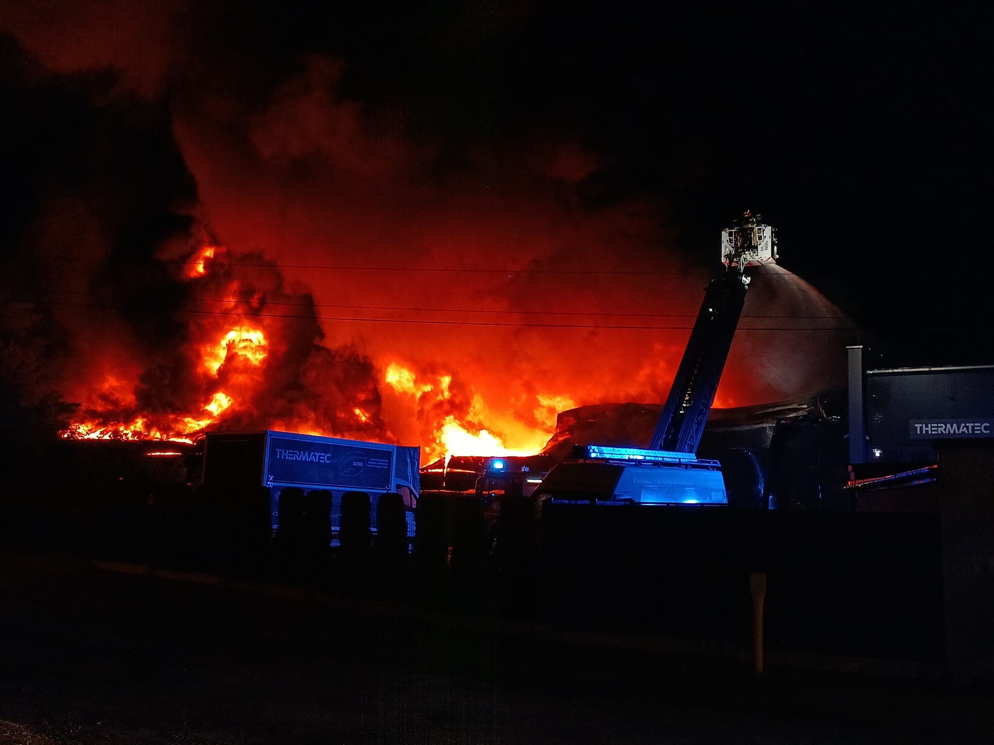 Pożar hali w czeladzi