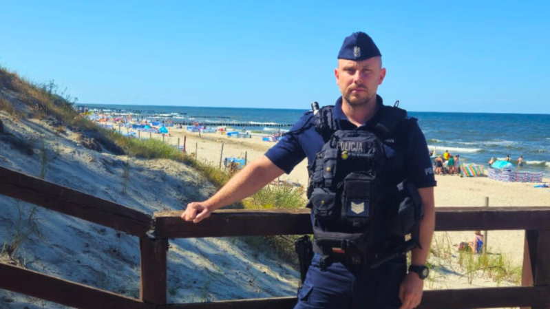 Policjant uratowal dzieci