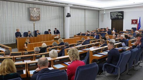 Senat 01