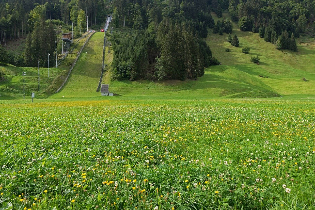 Ski jump 3606257 1280
