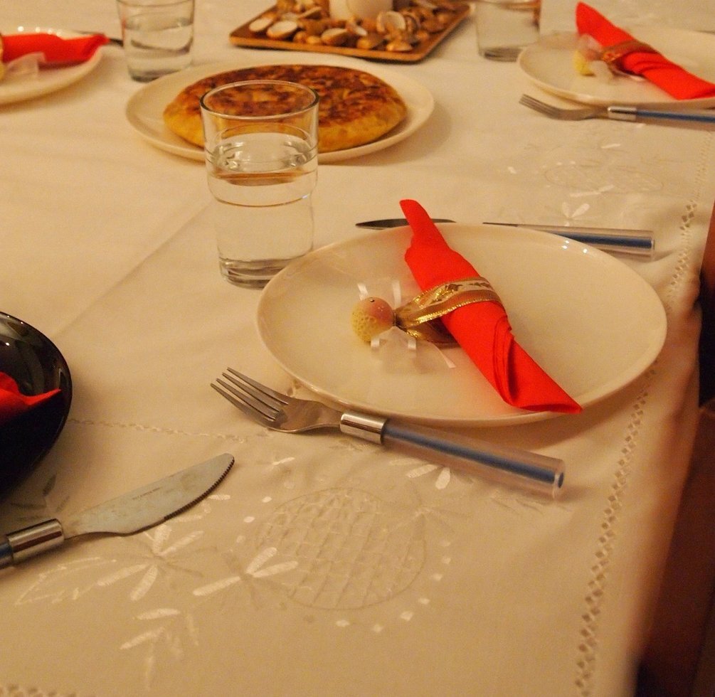 Table 676533 1920