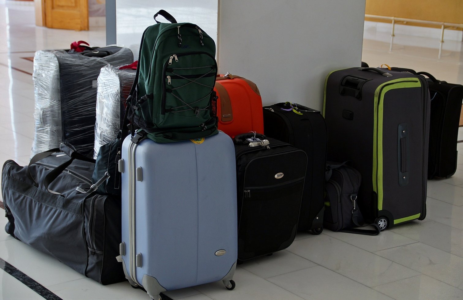 The suitcase 811122 1920