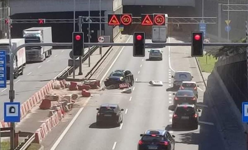 Tunel zamkniety zderzenie mokka