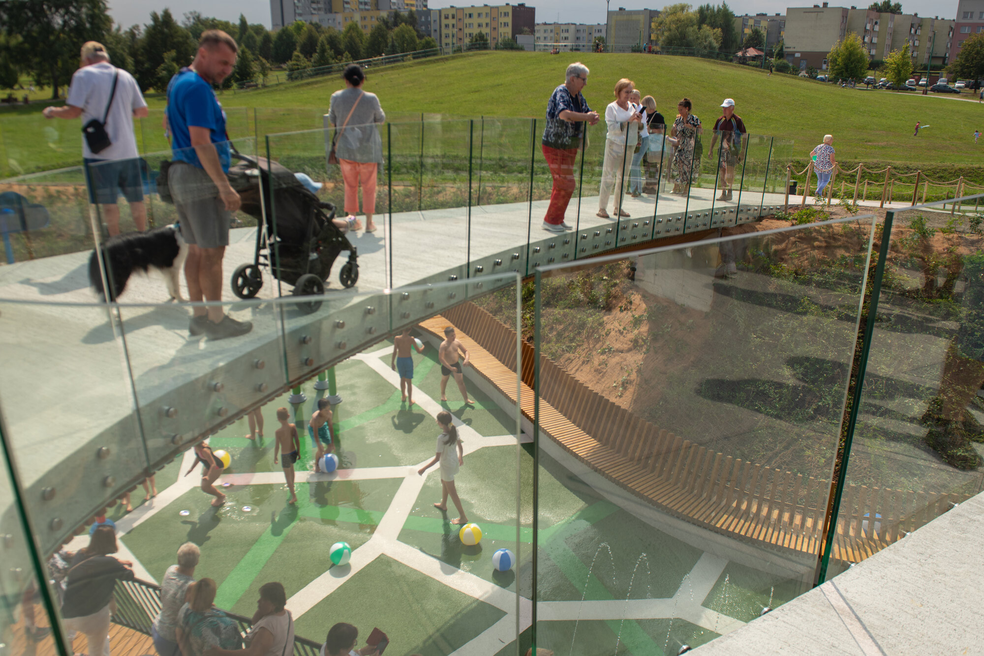 Tychy wodny plac zabaw dojazd