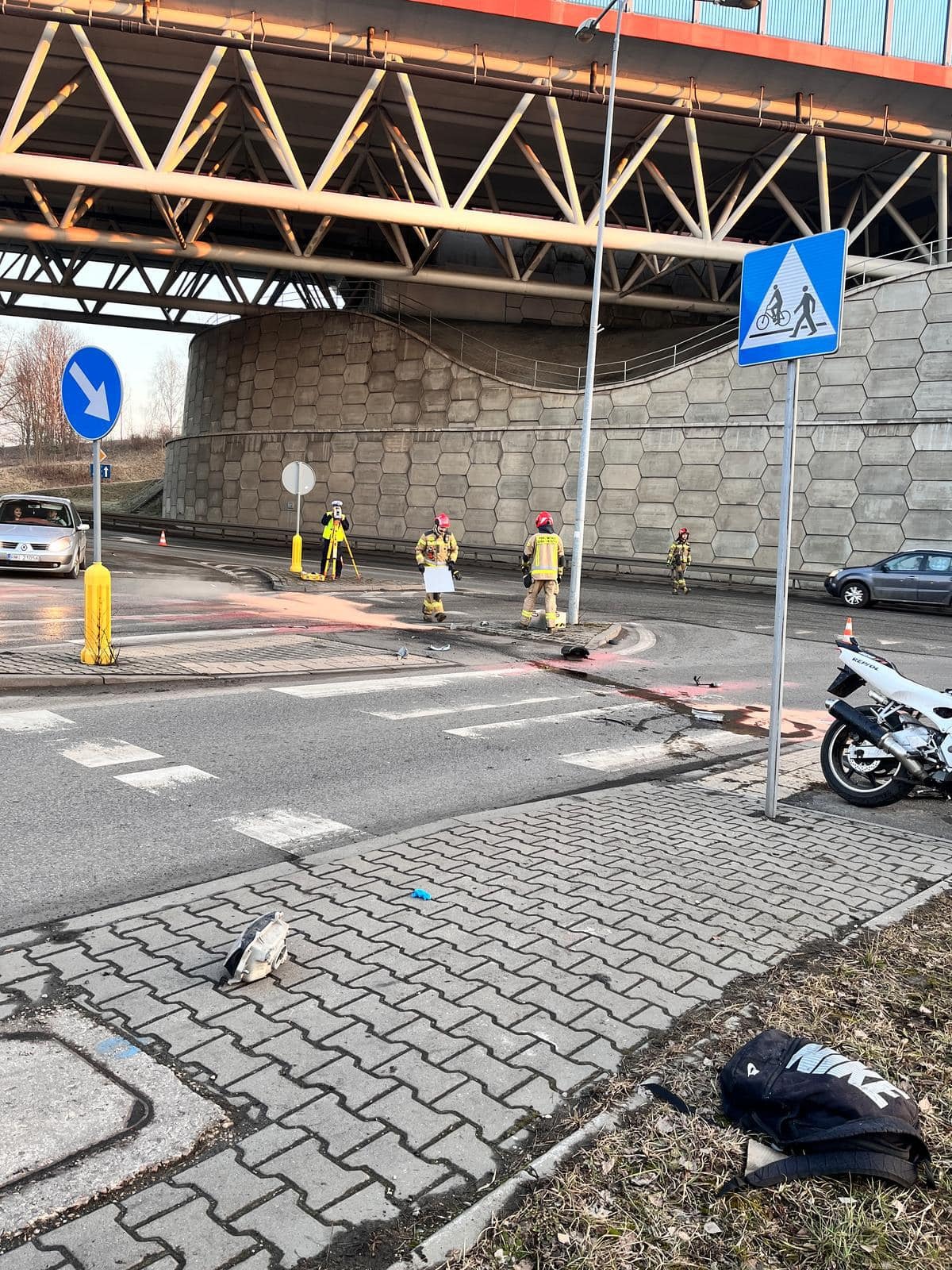 Wypadek motocyklisty w piekarach